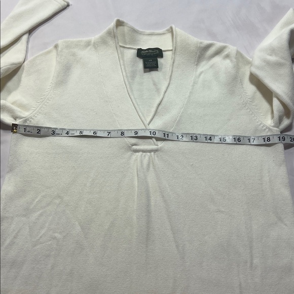 Eddie Bauer Cream V-Neck Knit Sweater Top Women’s Large Classic Soft Stretch - Picture 5 of 8